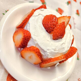【幼児食】ヨーグルトクリームのいちごケーキ